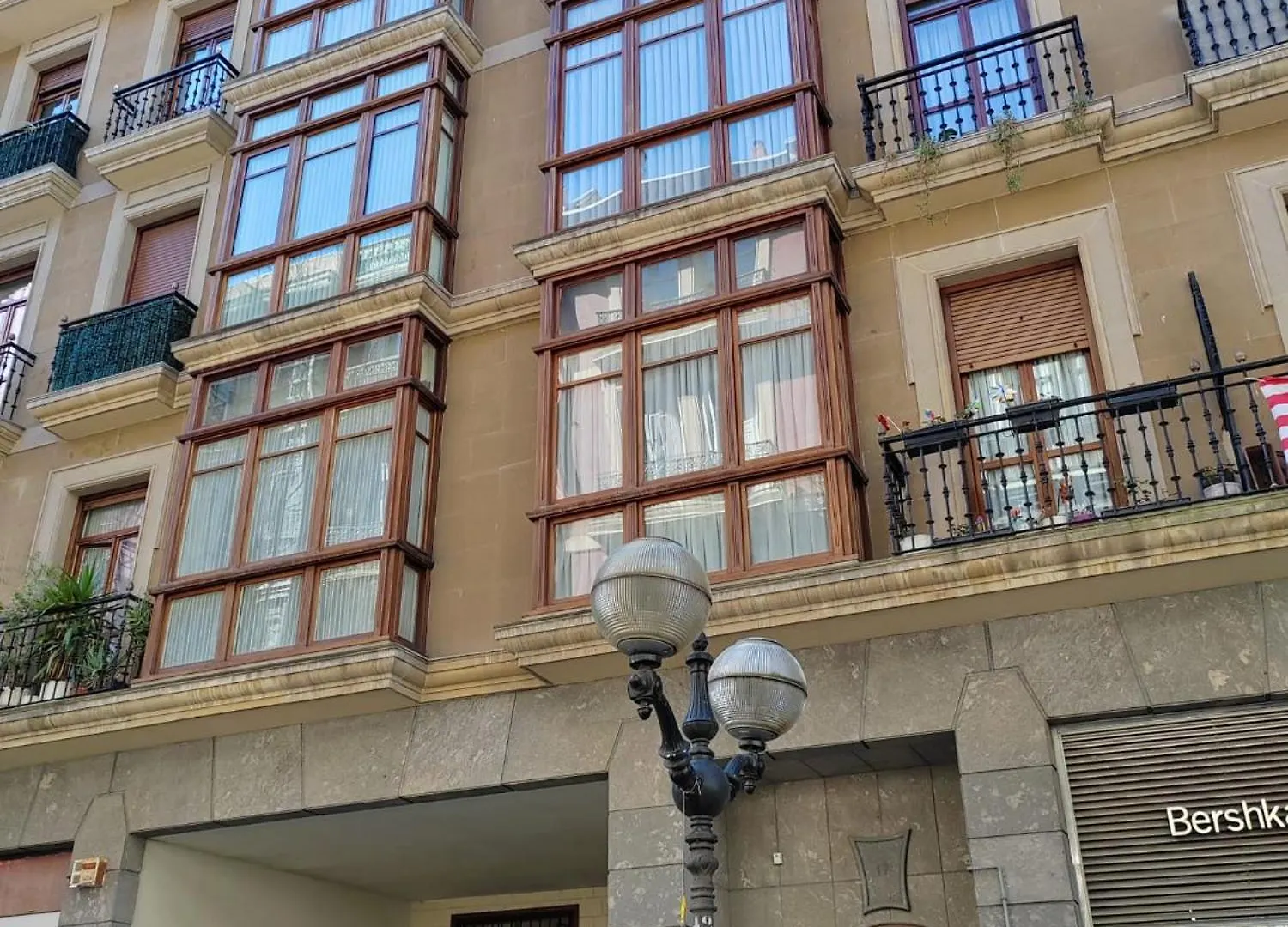 Homestay Habitacion Con Bano Privado En El Centro De Bilbao Spain
